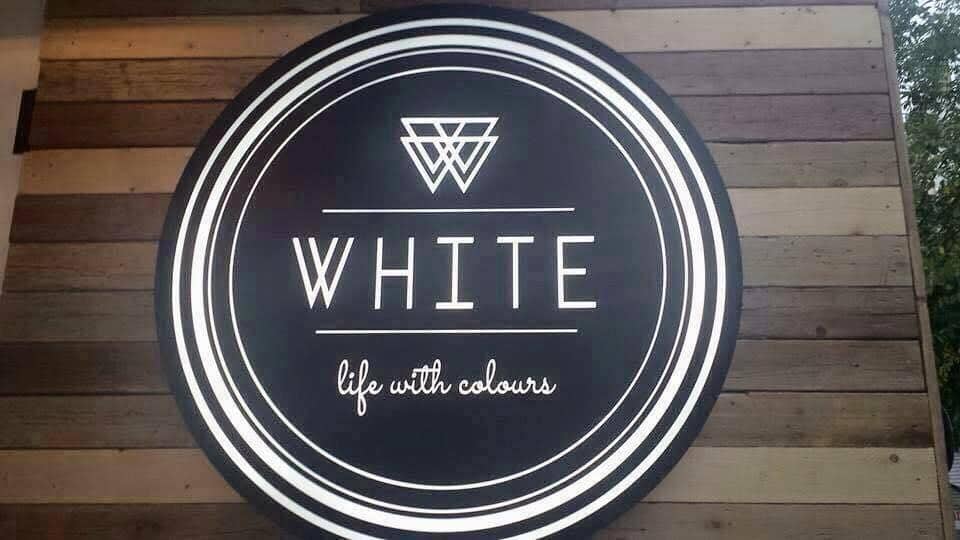 WHITE ATHENS CLUB