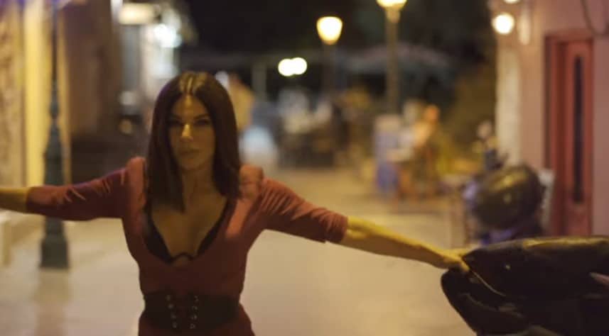 Δε Γράφεις Δεν Τηλεφωνείς στιχοι Κελλυ Κελεκιδου