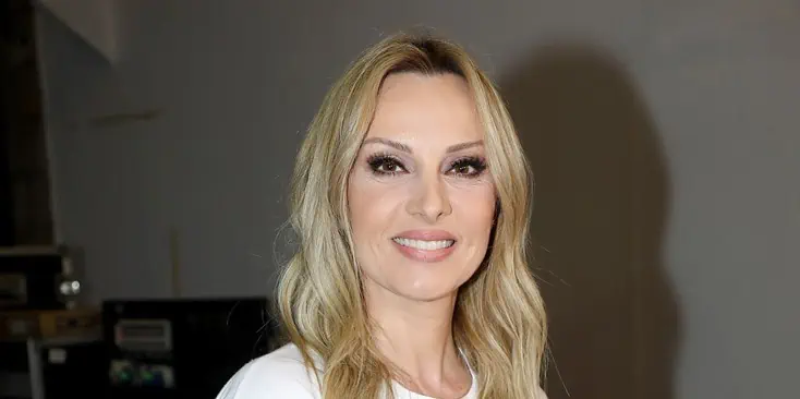 Που τραγουδαει η Πεγκυ Ζηνα τωρα στην Αθηνα 2023-2024