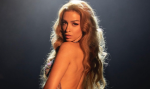 lohan athens nightclub ελενη φουρειρα τιμη φιαλης - ποτε τραγουδαει